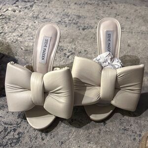 Steve Madden Women's Cream Bow Mules